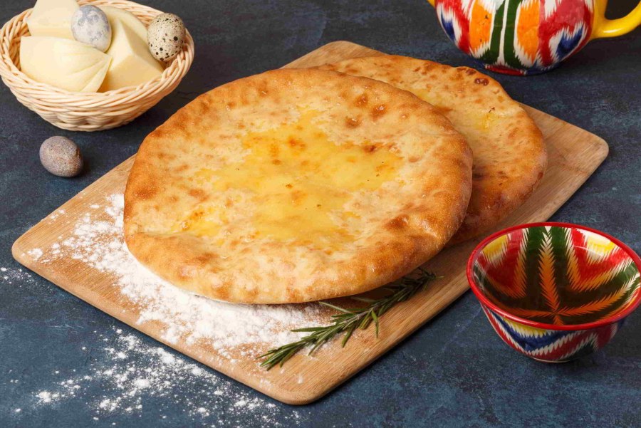 Хачапури с копченым сулугуни