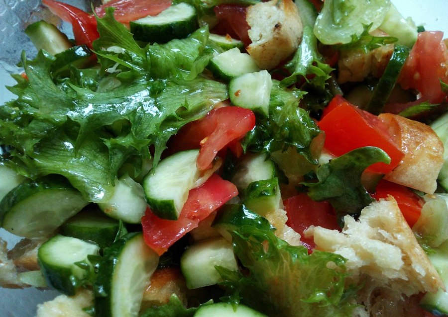 Салат с брынзой