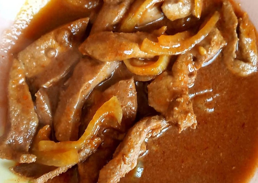 Говяжья печень с белыми прожилками