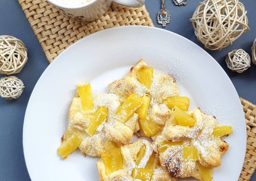 Слоечка с ананасом