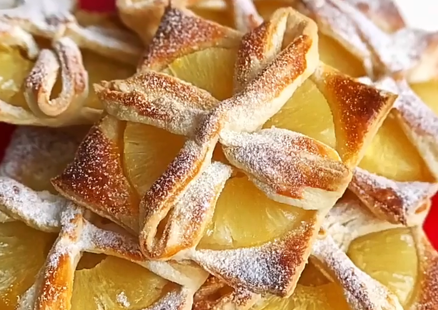 Слойка с ананасом