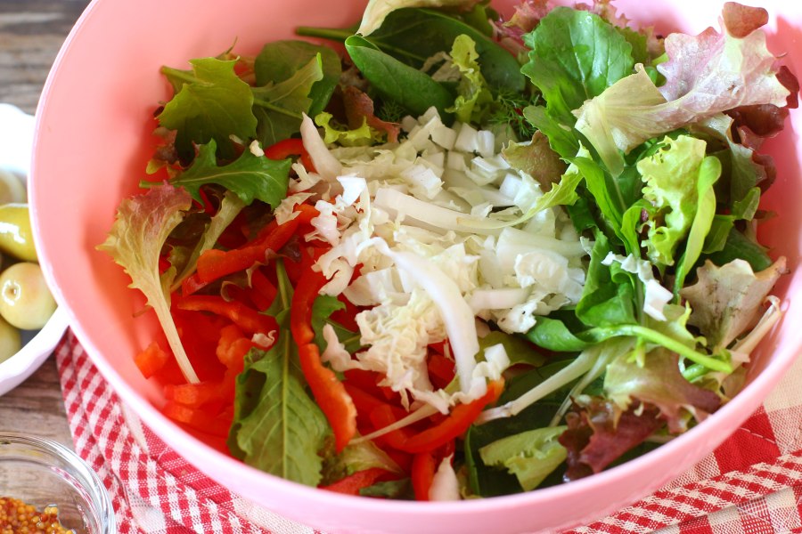 Салат из тунца и пекинской капусты