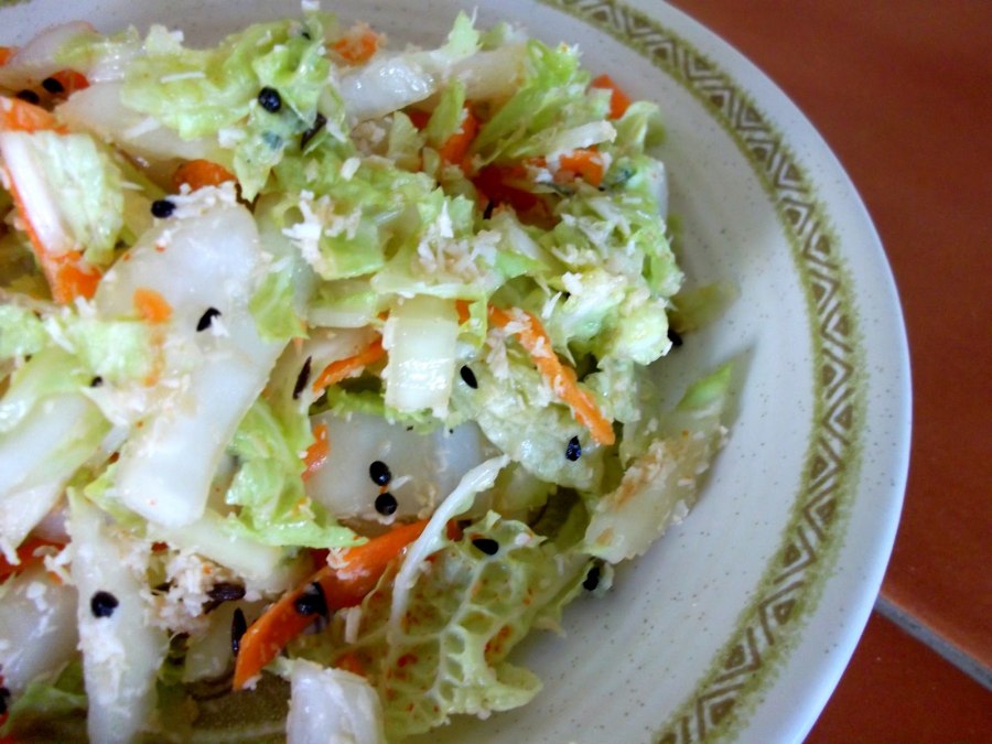 Салат из морепродуктов коктейль