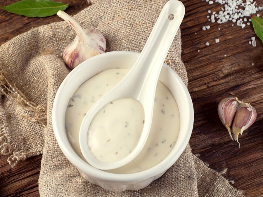 Сметанно чесночный соус