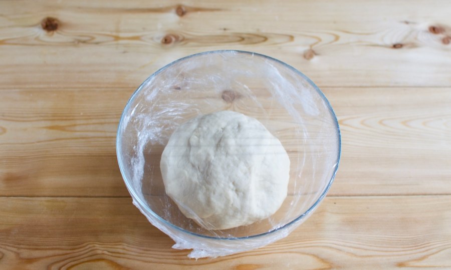 Укроп вымыть, обсушить, измельчить