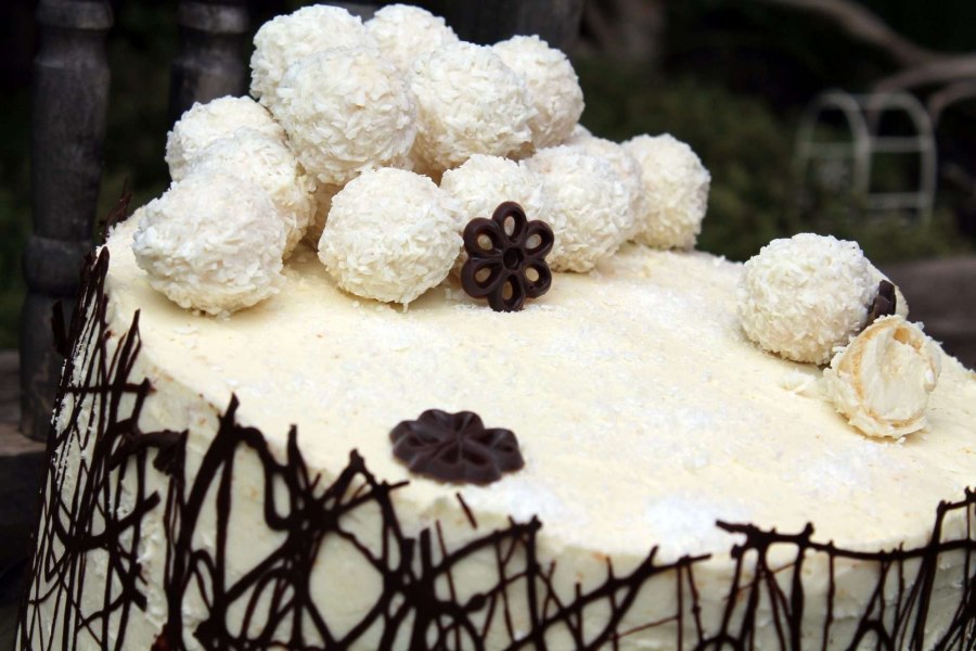 Торт клубничный Рафаэлло