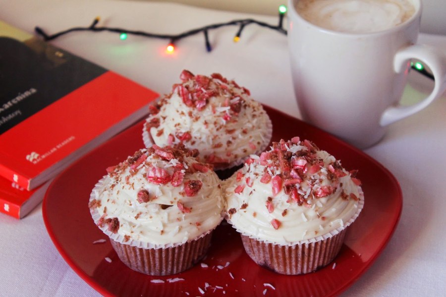 Кексики с вишней