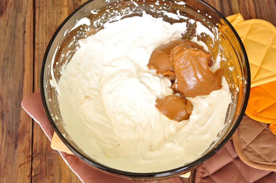 Яйца молоко мука