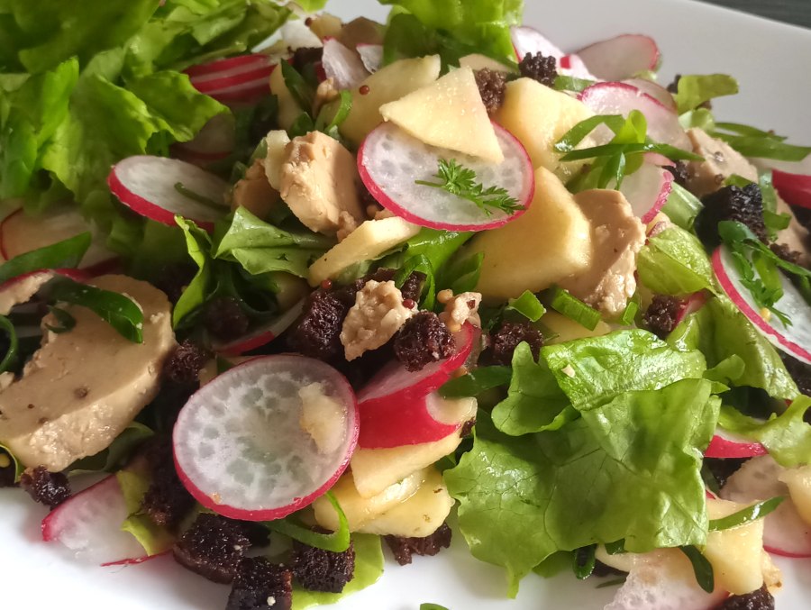 Салат Обжорка с куриной печенью