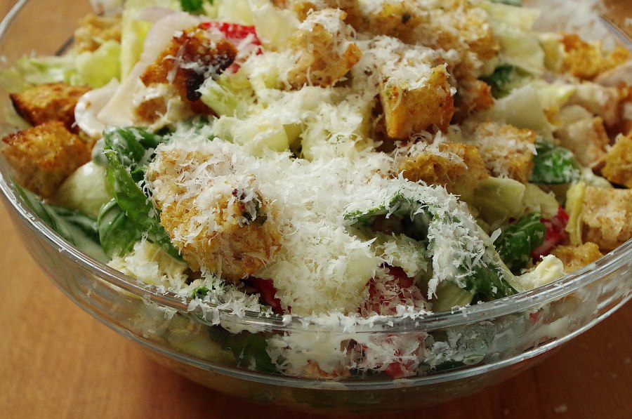 Салат с печенкой