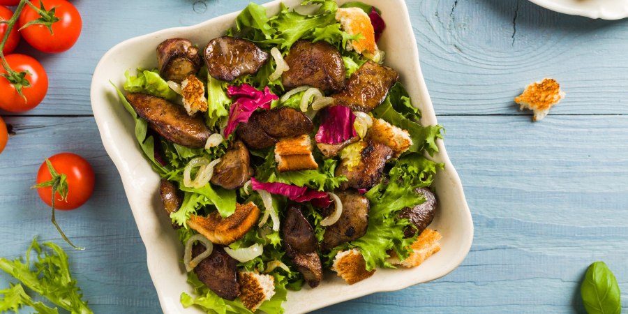 Салат Обжорка с куриной печенью