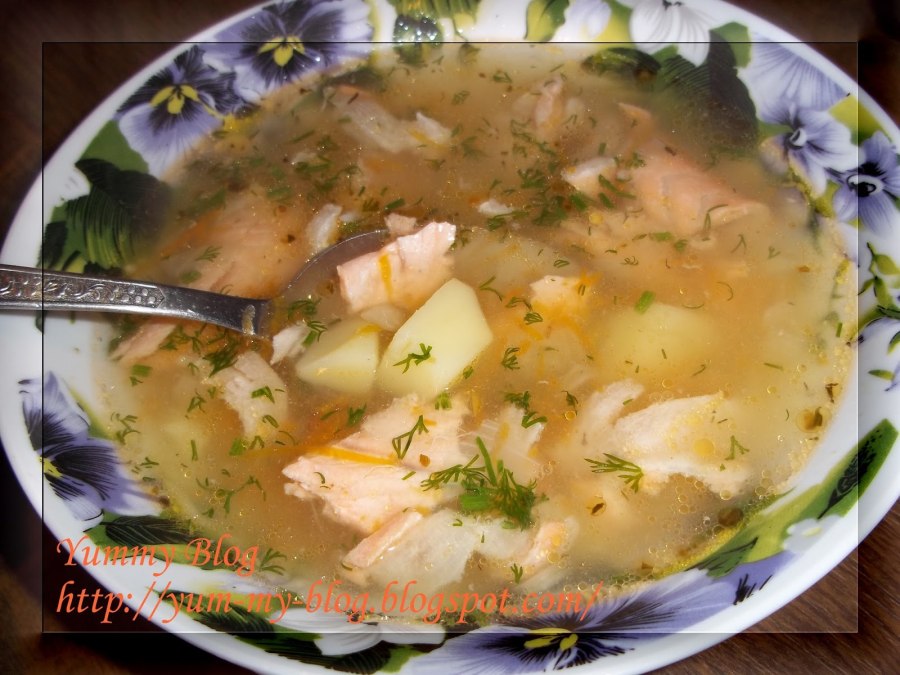 Уха с лососем