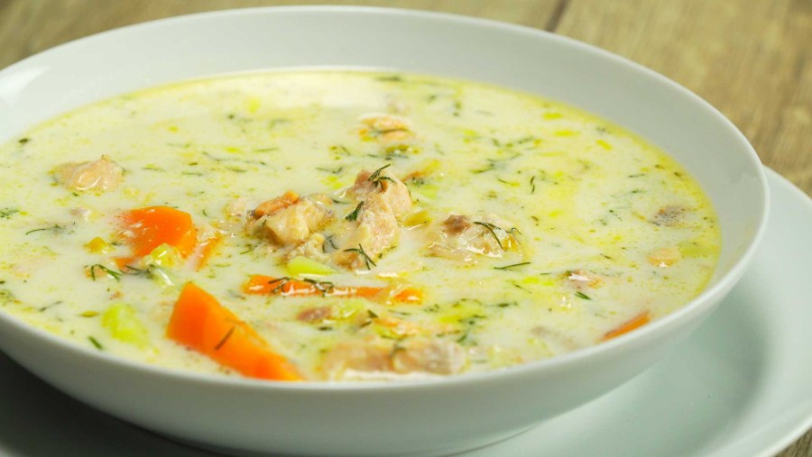 Суп из красной рыбы