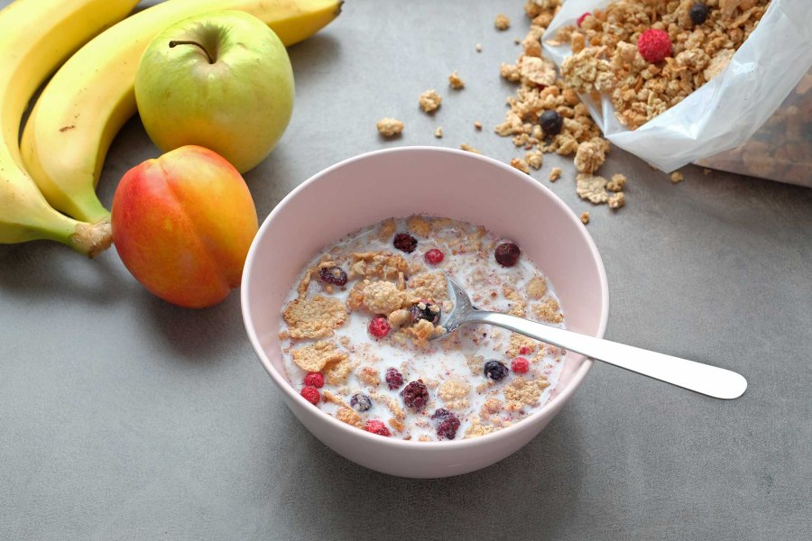 Овсянка с ягодами