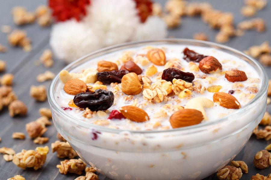 Овсяная каша с малиной