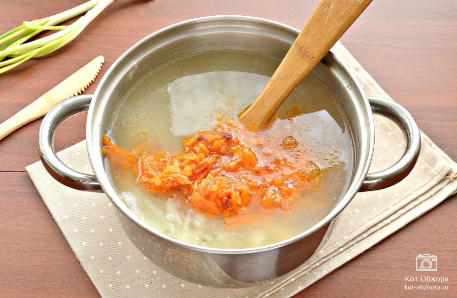 Щи с квашеной капустой