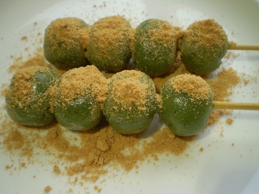 Японские рисовые шарики с сыром