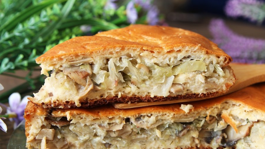 Пирог с капустой и грибами