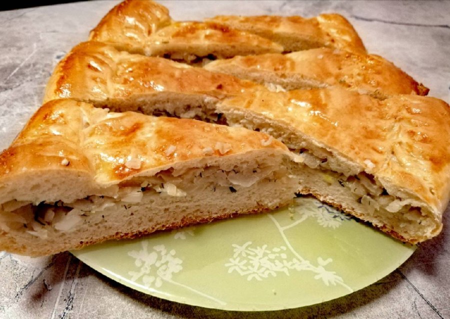 Пирог с капустой домашний
