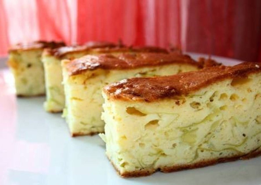 Заливной пирог со свежей капустой в духовке