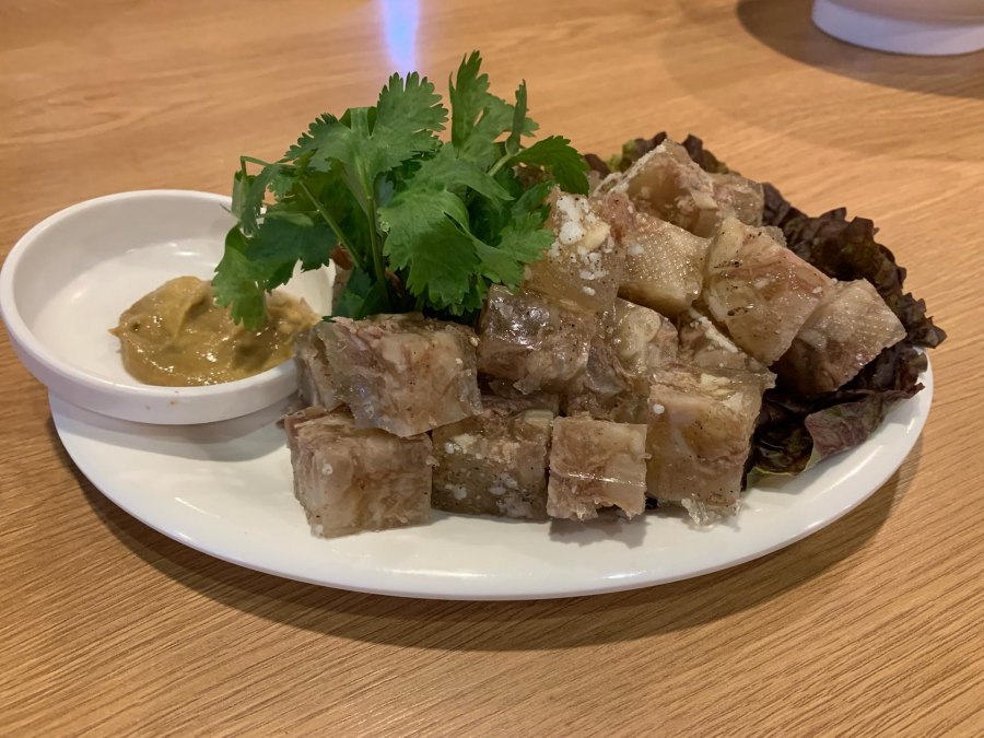 Холодец из свиных ножек и говядины