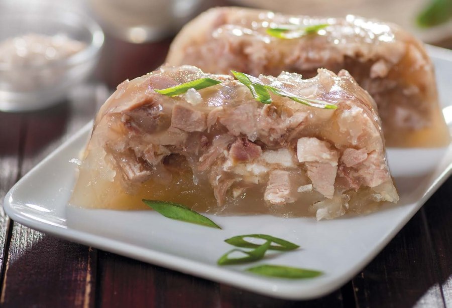 Холодец с хреном