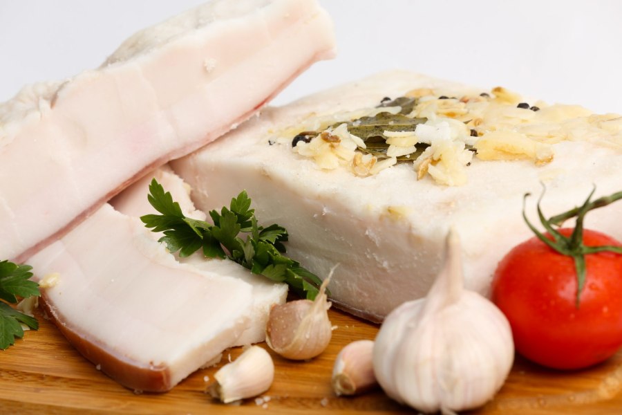 Сало белорусское шпик с чесночком