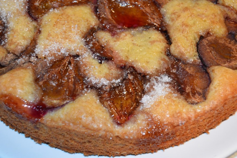 Пироги со сливами