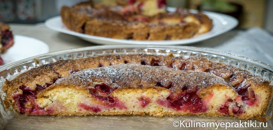Пирог со сливами от Юлии Высоцкой