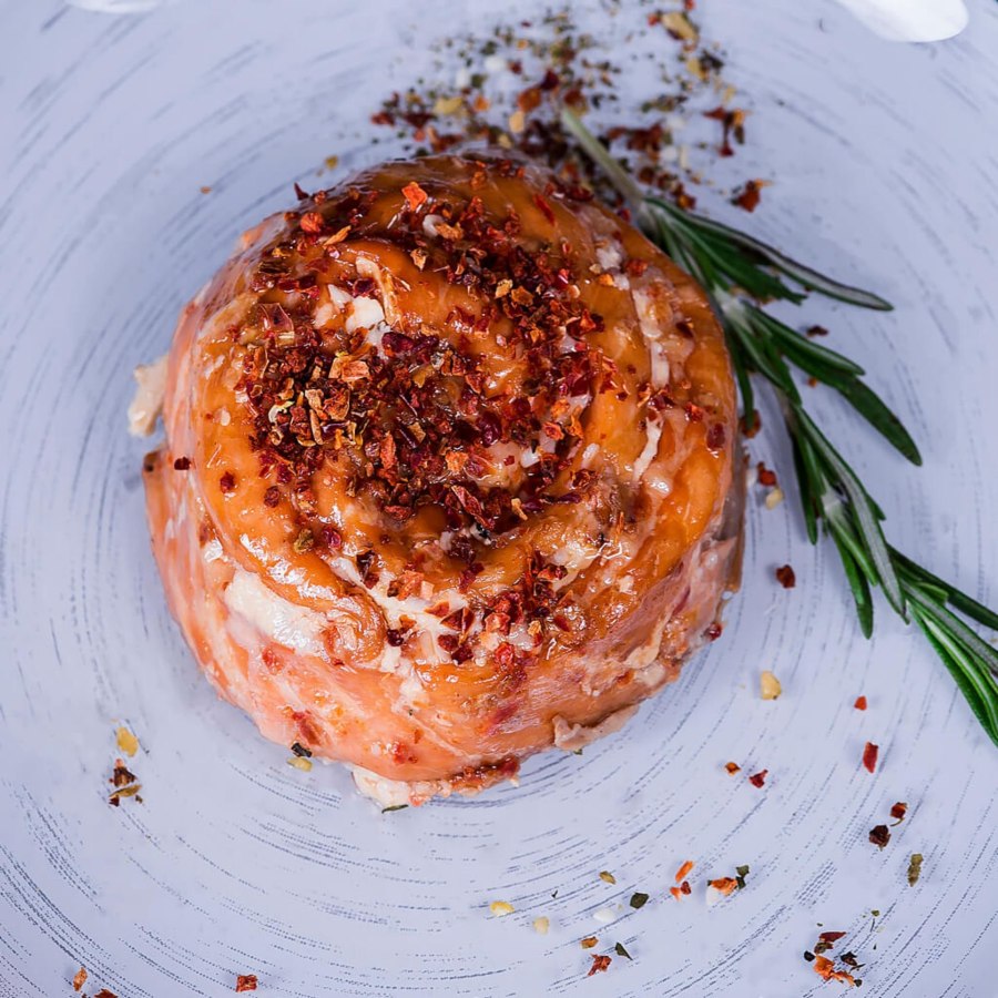 Рулетики из лосося