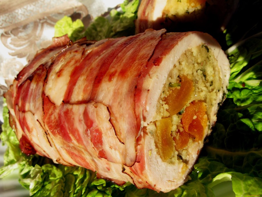 Лосось фаршированный