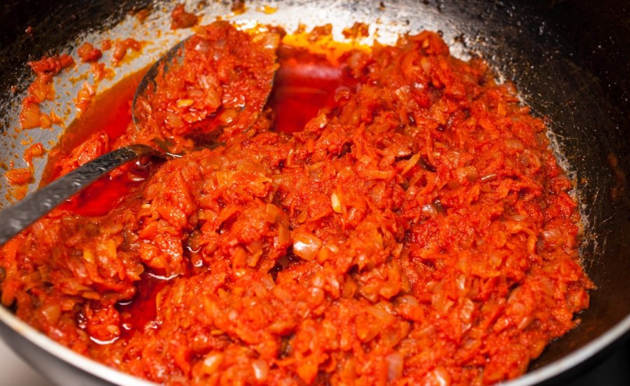 Подлива к гречке с томатной пастой