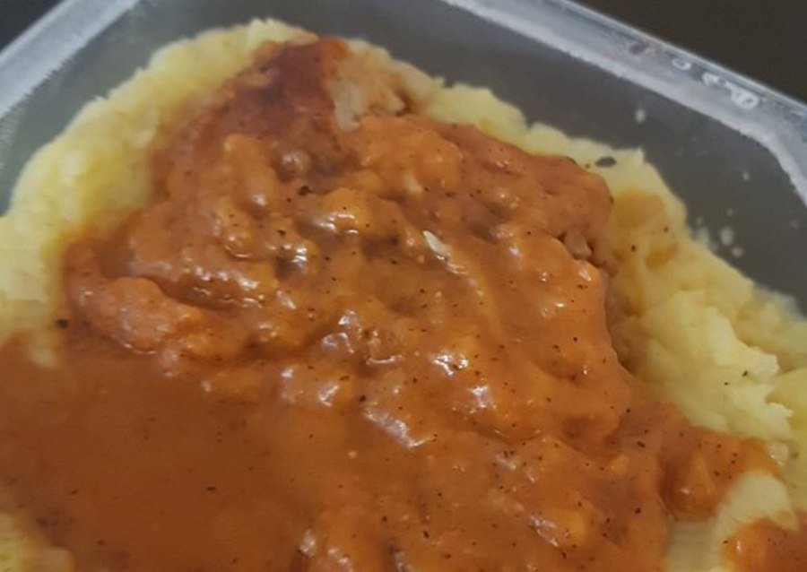 Биточки мясные с соусом