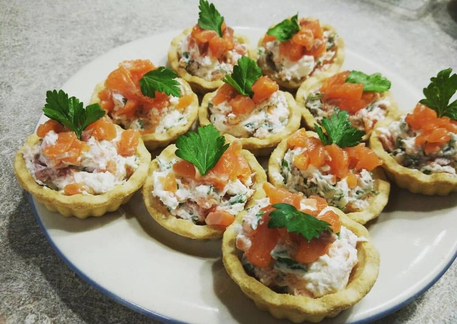 Тарталетки крабово-творожным сыром