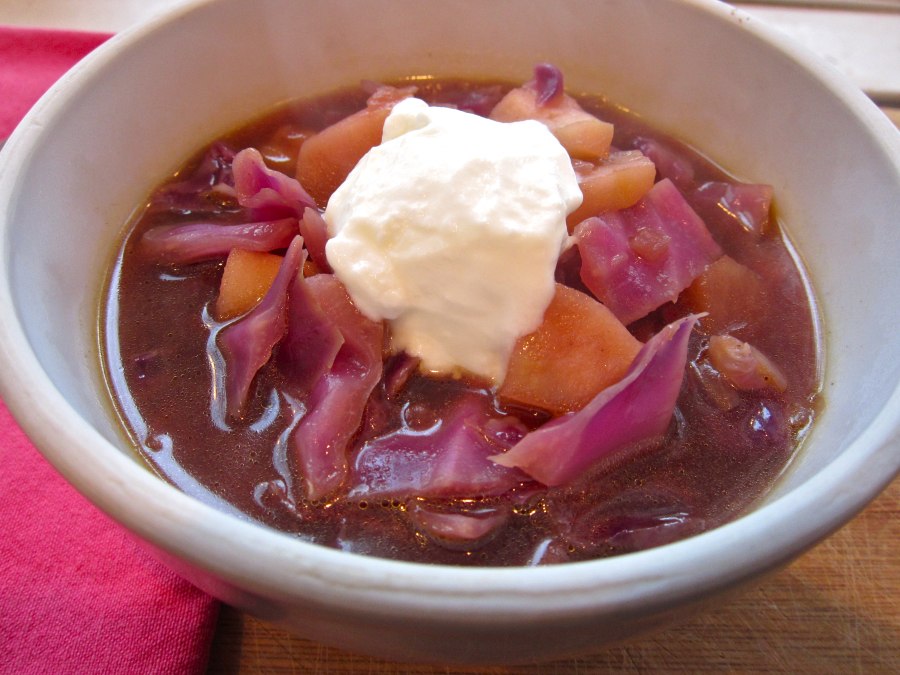 Крем суп из краснокочанной капусты