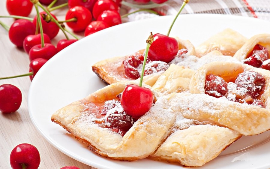 Слойки с вареньем