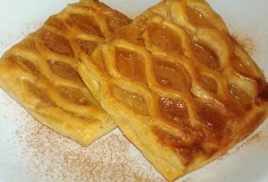 Слоеные булочки с начинкой