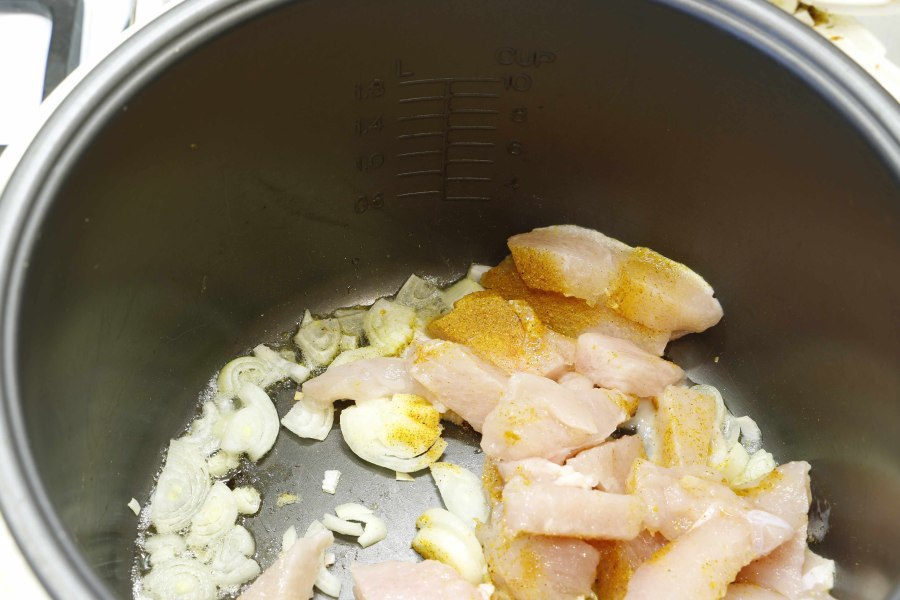 Курица в сливочно грибном соусе