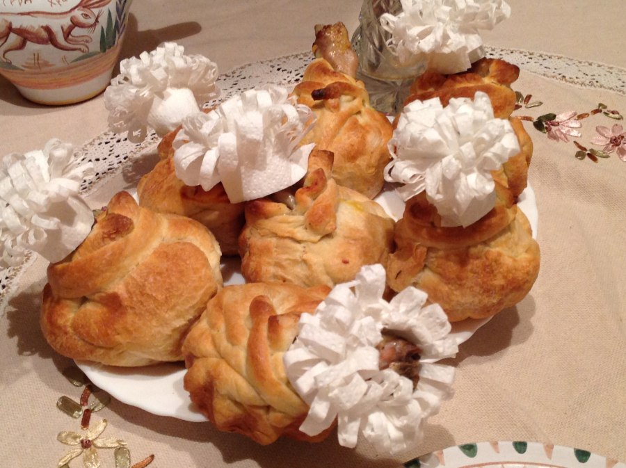 Куриные ножки в слоеном тесте