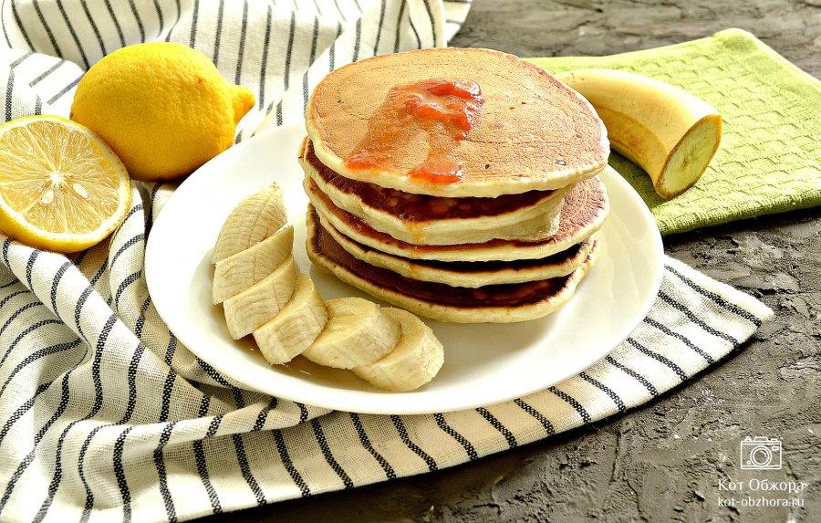 Панкейки с бананом