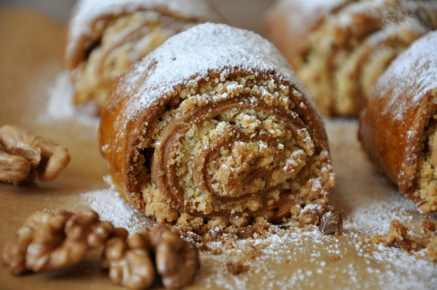 Выпечка с безе