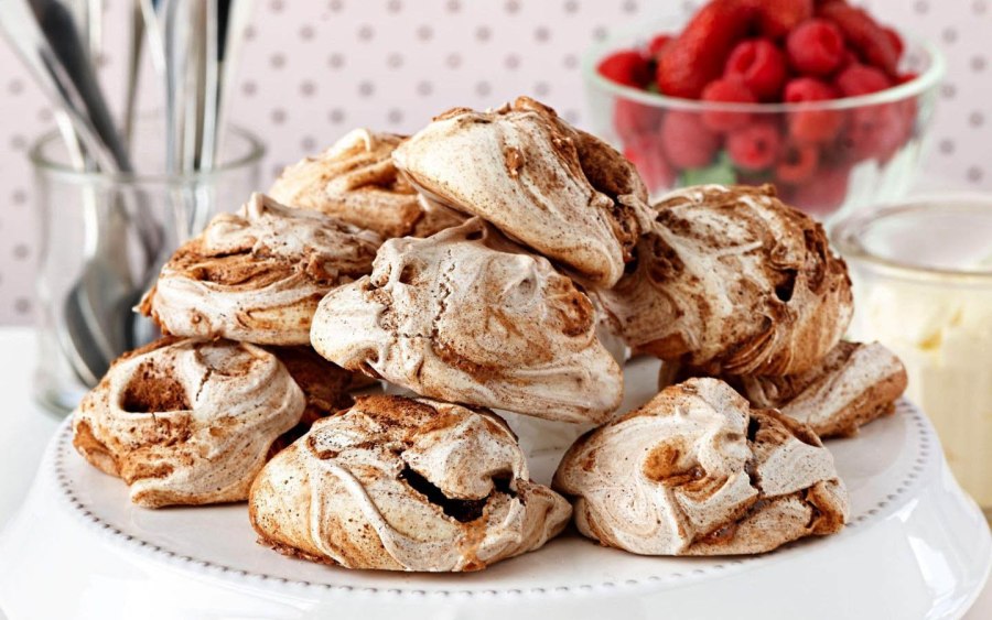 Безе с орехами