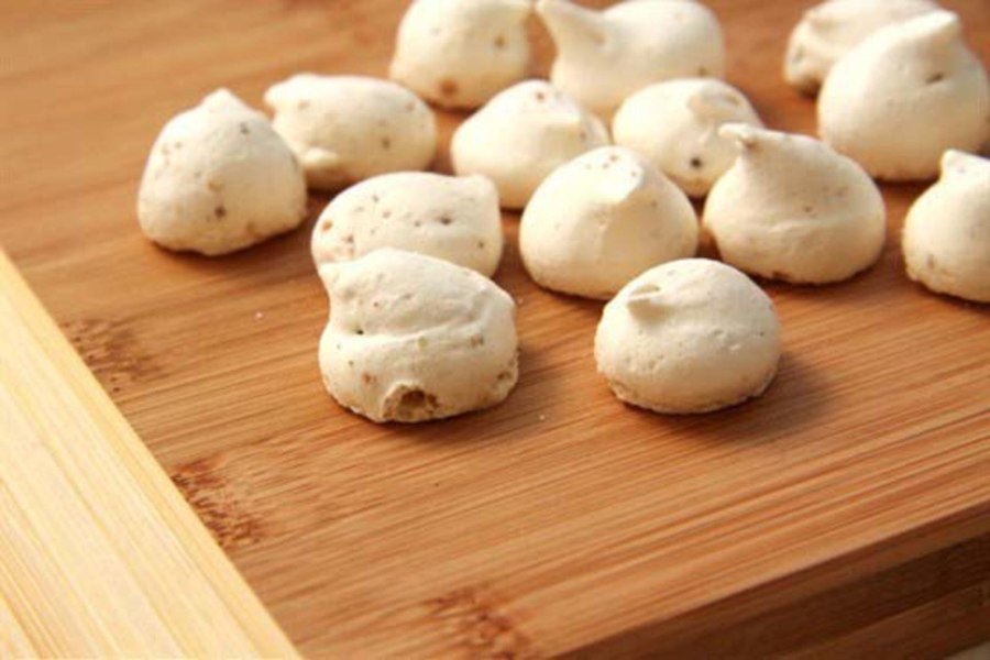 Ореховое печенье безе