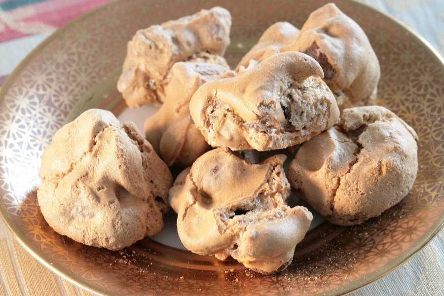 Ореховое печенье безе