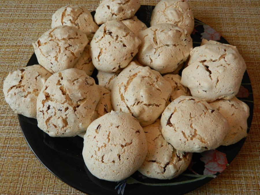 Безе с орехами