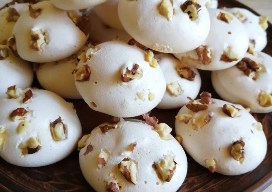 Ореховая меренга