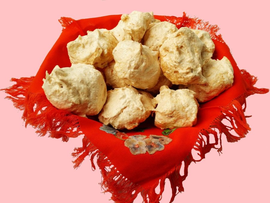 Торт "безе с фундуком" (Hazelnut Meringue Cake)