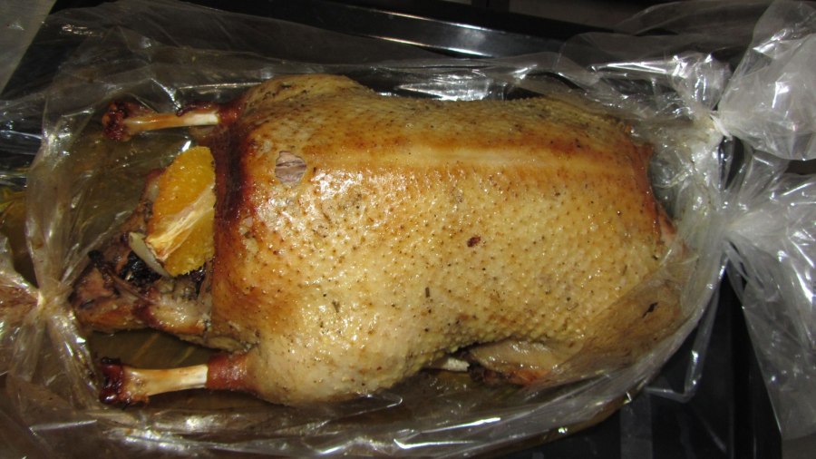 Куриные окорочка с картошкой в рукаве