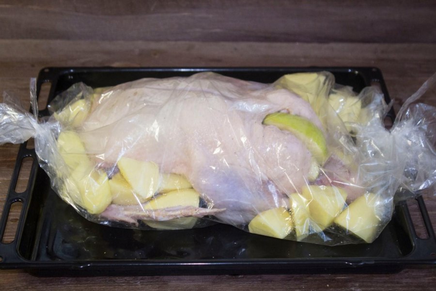 Утка фаршированная квашеной капустой