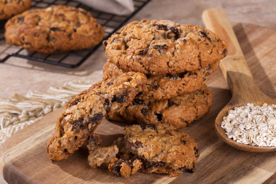 1626916013_26-Kartinkin-com-p-ovsyanoe-pechene-s-shokoladnoi-Kro